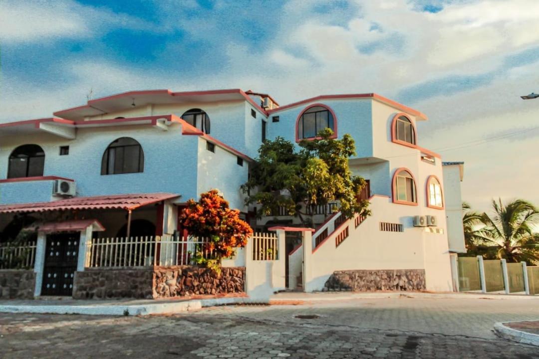 Casa De Nelly Hotel Пуерто Бакерисо Морено Екстериор снимка