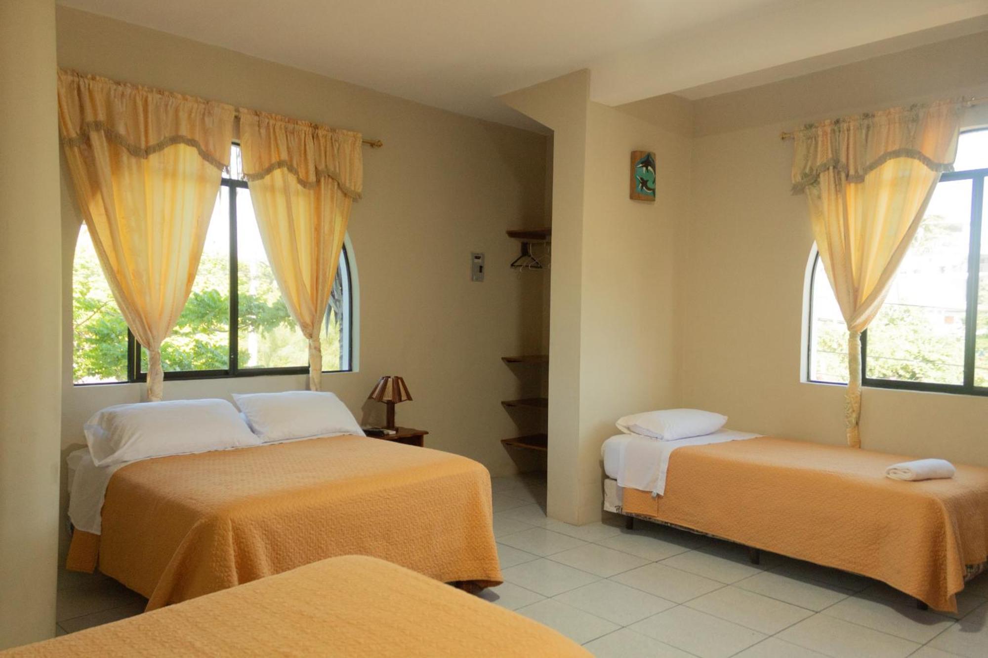 Casa De Nelly Hotel Пуерто Бакерисо Морено Екстериор снимка